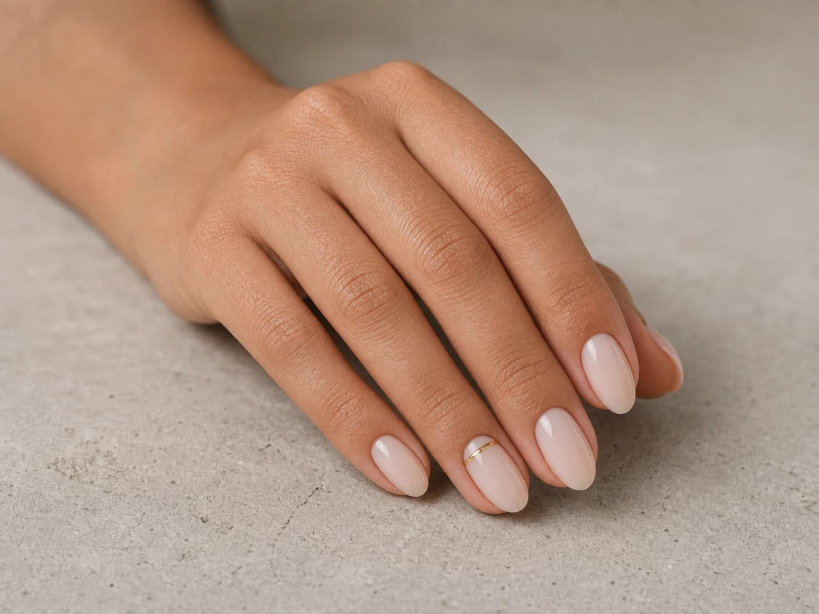 Uñas sencillas y elegantes