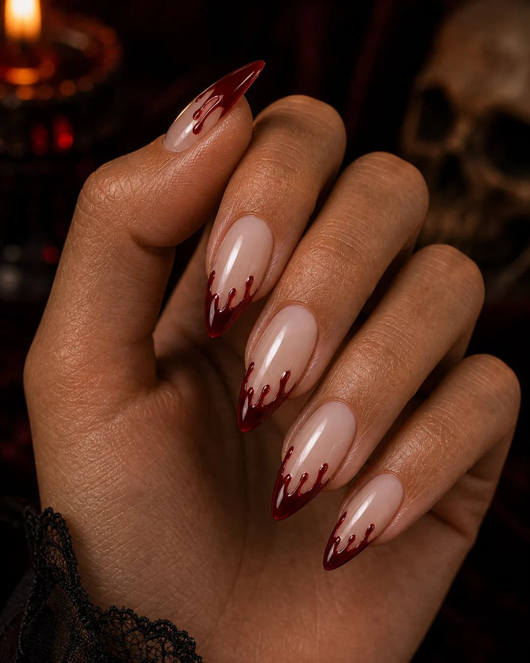 Francesa moderna con punta roja sangrienta drip Halloween