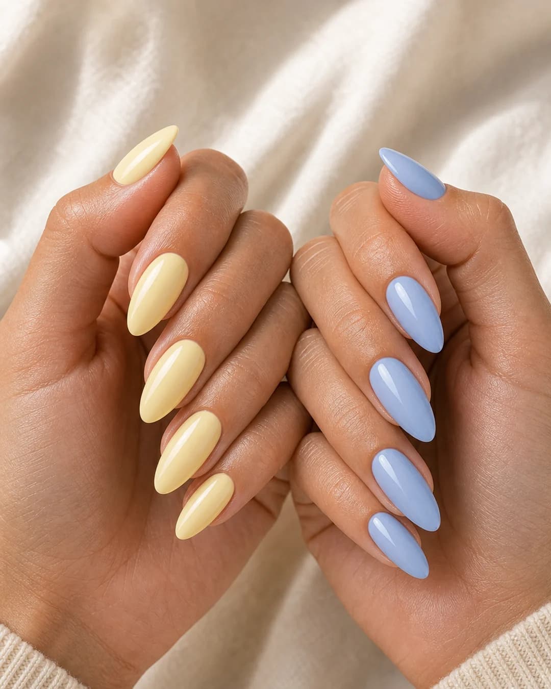 Uñas mismatched diferente color en cada mano pasteles 2026 Pinterest
