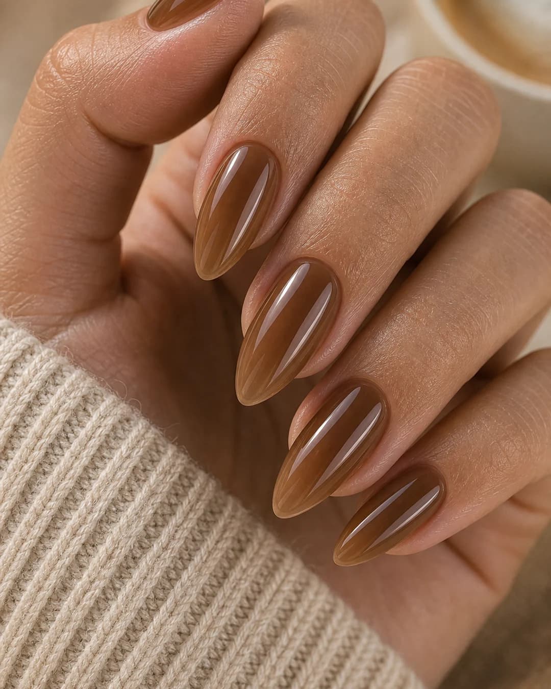 Uñas syrup café marrón translúcido latte 2026 otoñal